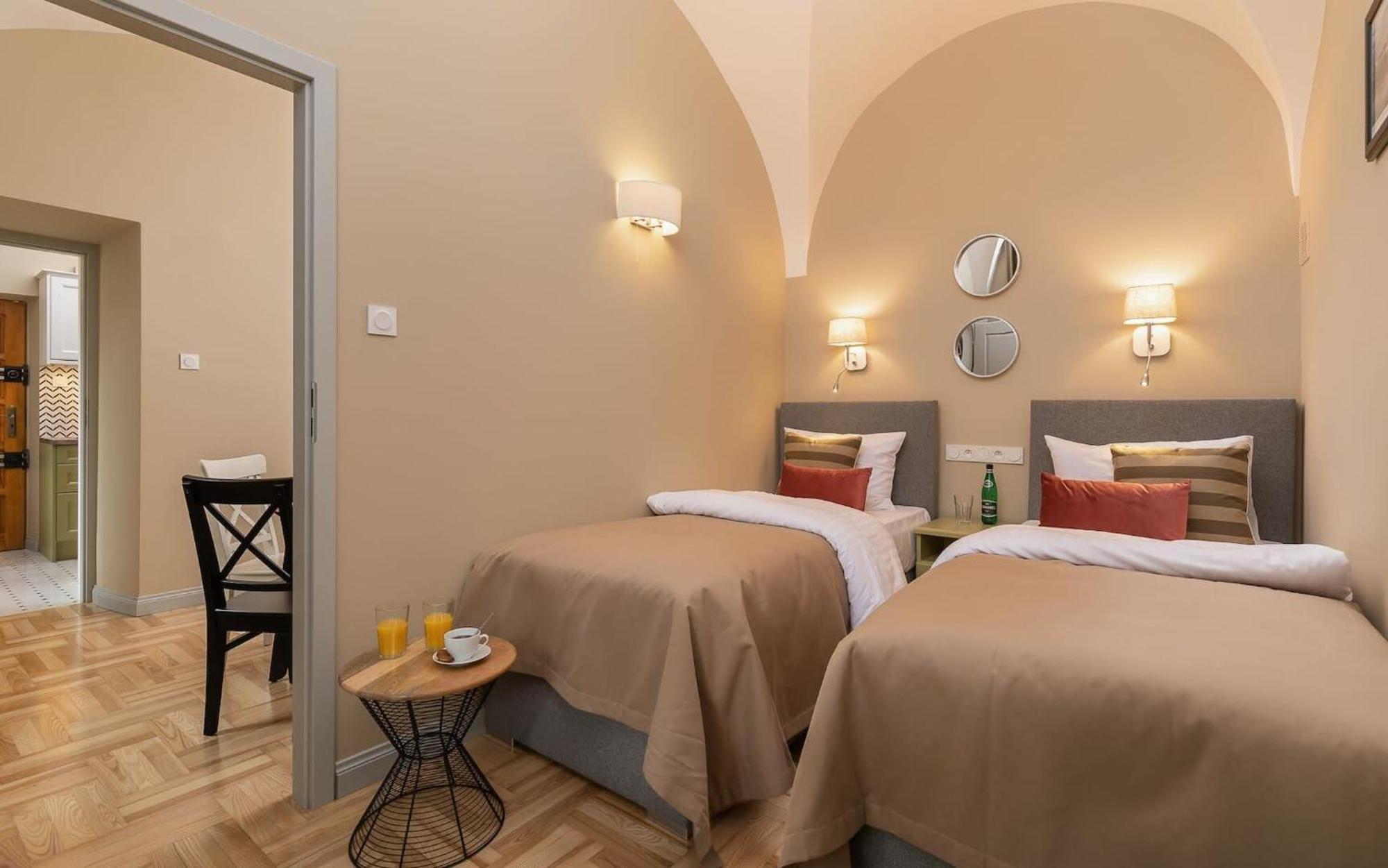 Rent Like Home - Krakowskie Przedmiescie 12 Varsó Kültér fotó