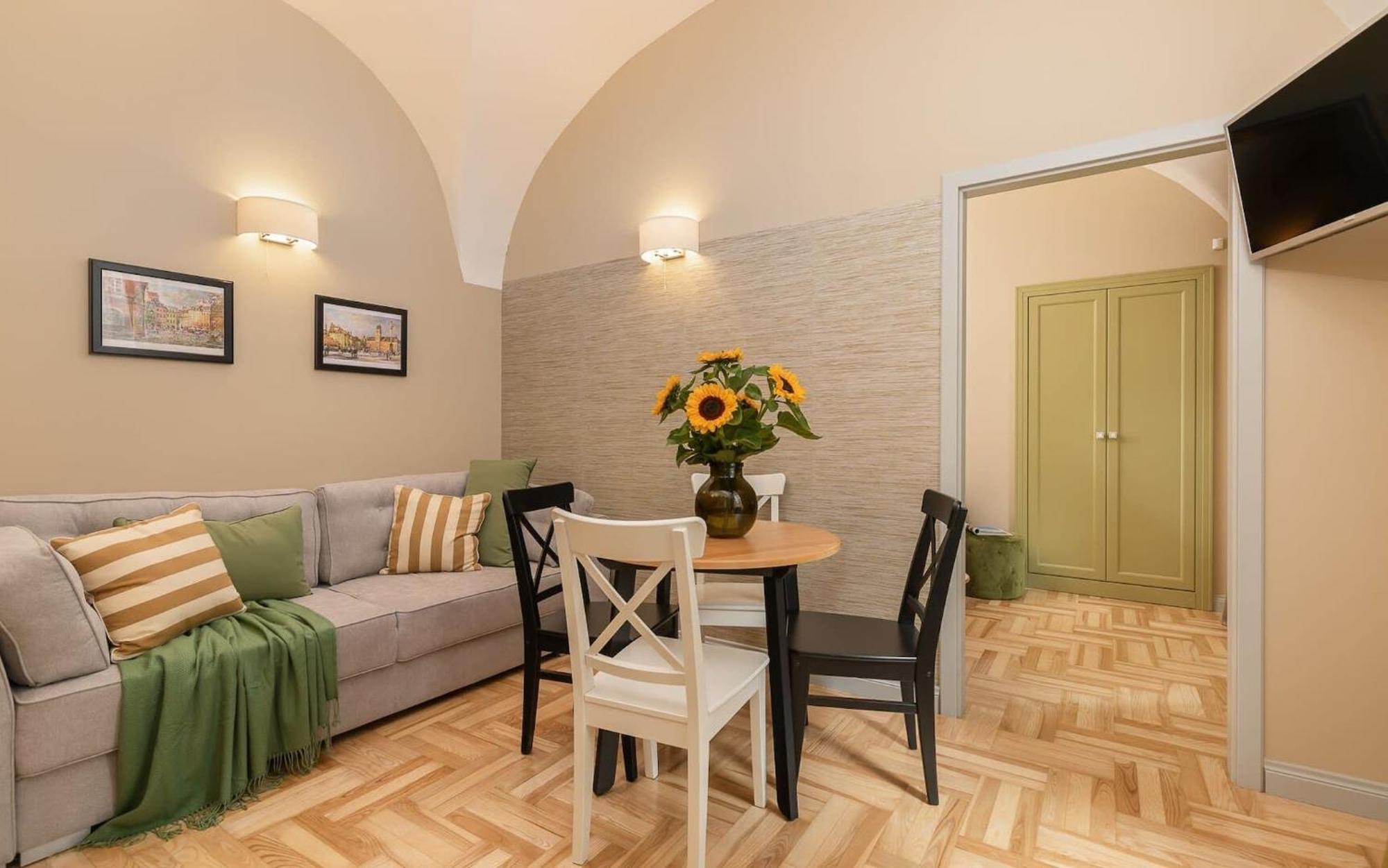 Rent Like Home - Krakowskie Przedmiescie 12 Varsó Kültér fotó
